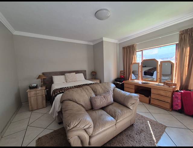 4 BEDROOM HOUSE FOR SALE IN ARDENWOLD SH